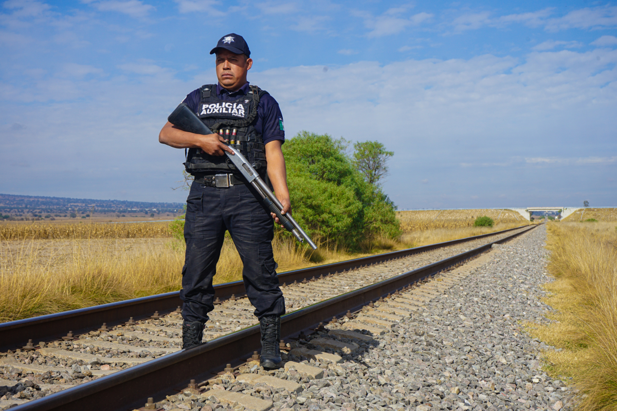 Elementos Policía Auxiliar 21-02